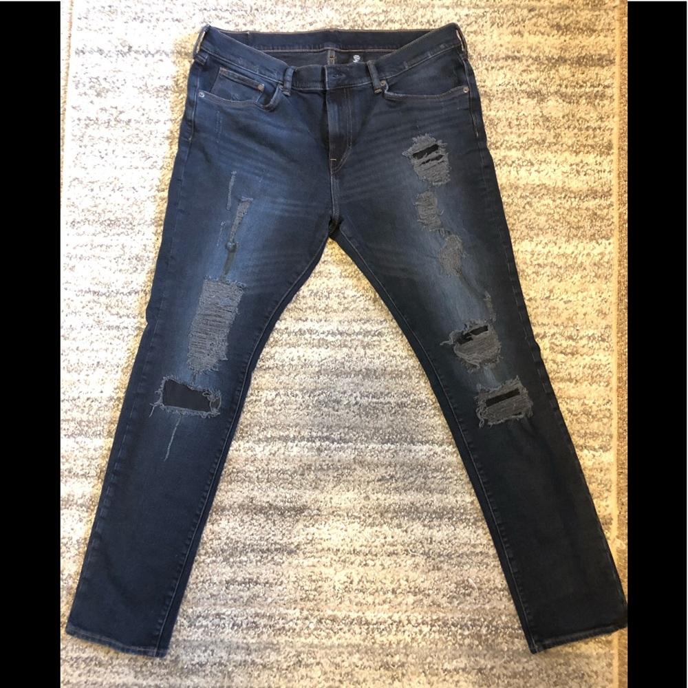 H&M men’s Skinny jeans.